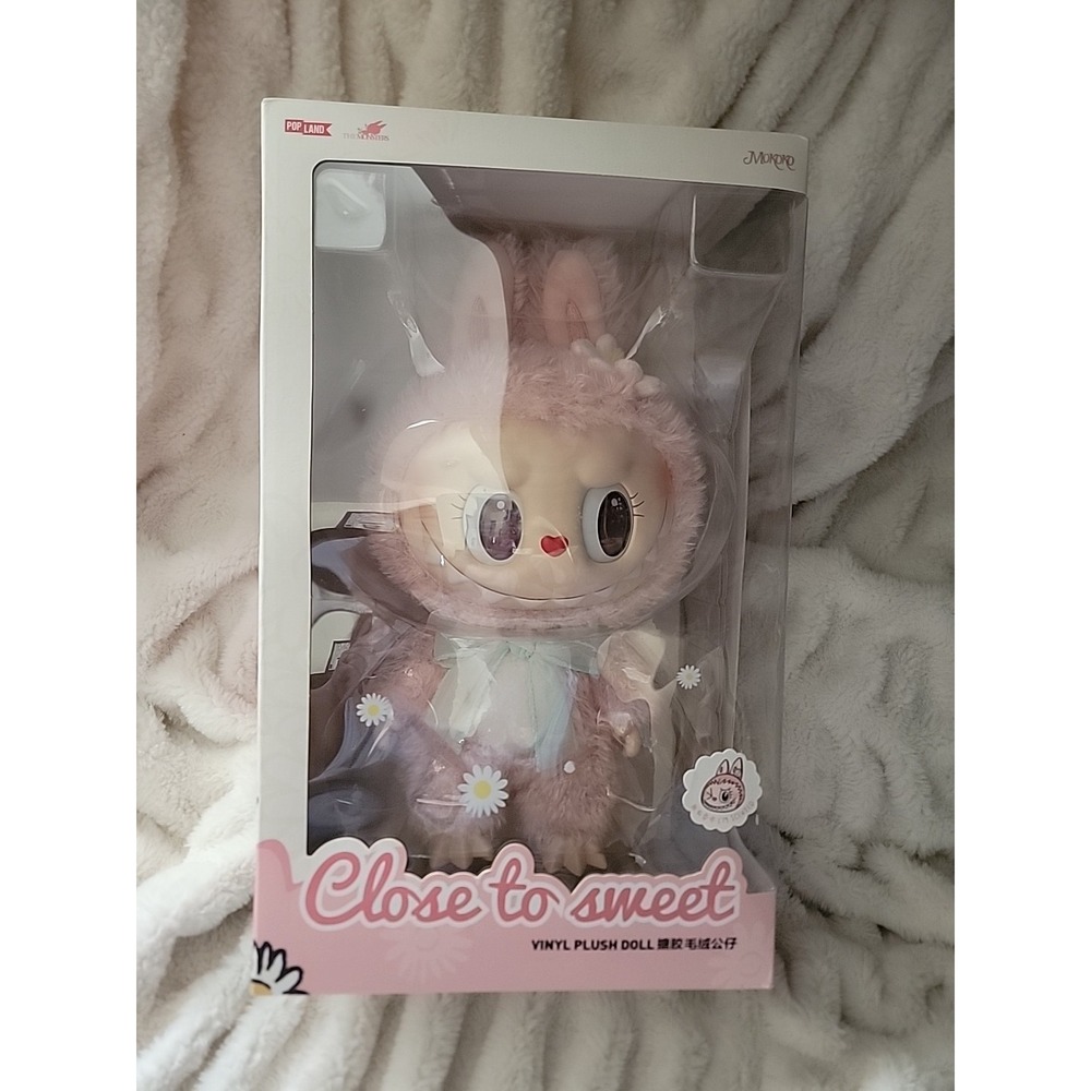 mokoko close‎ to sweet doll Exclusive Pop Mart